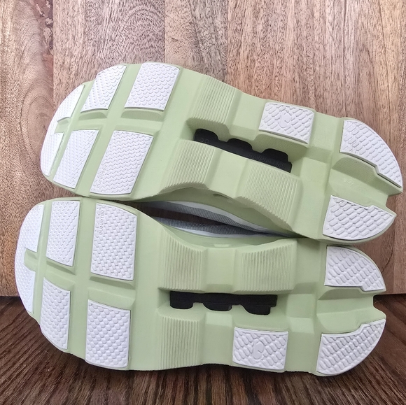 On Running Cloudmonster Women's Shoes 61.99022 - Picture 3 of 5